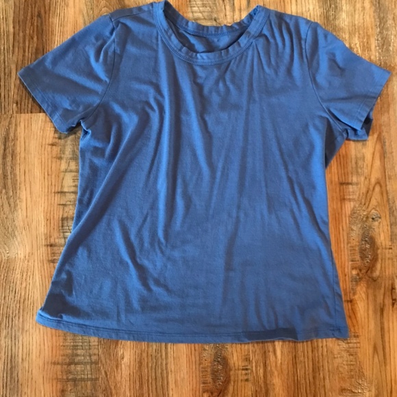 Blue T-shirt Size Medium - Picture 2 of 4